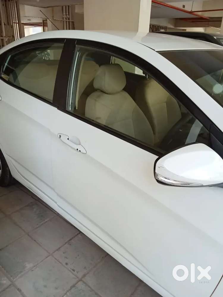 Hyundai Verna Gls 1.5 Cardi E3