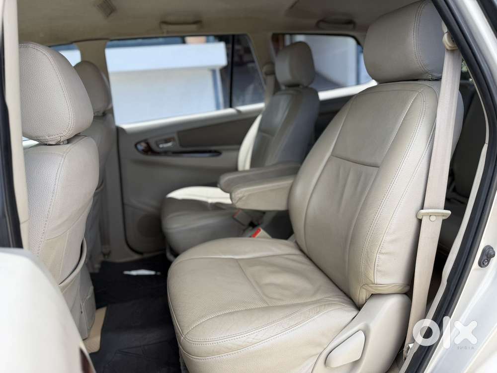 Toyota Innova 2.5 Vx 7 Seater Bs Iv, 2013, Diesel