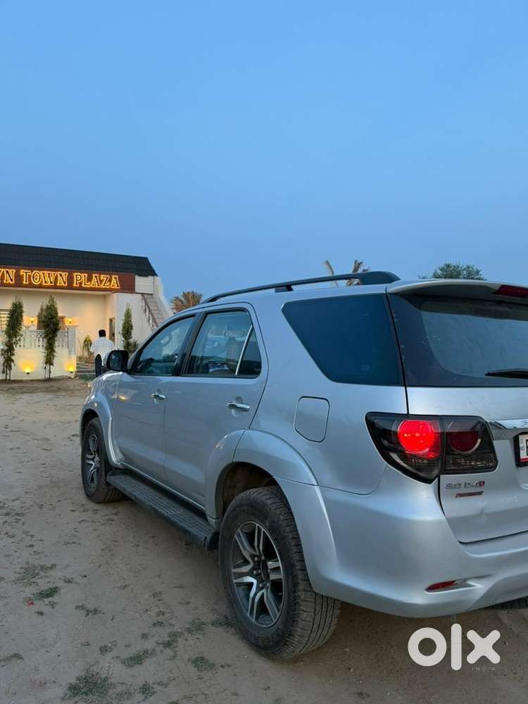 Toyota Fortuner 2012 Diesel 156000 Km Driven