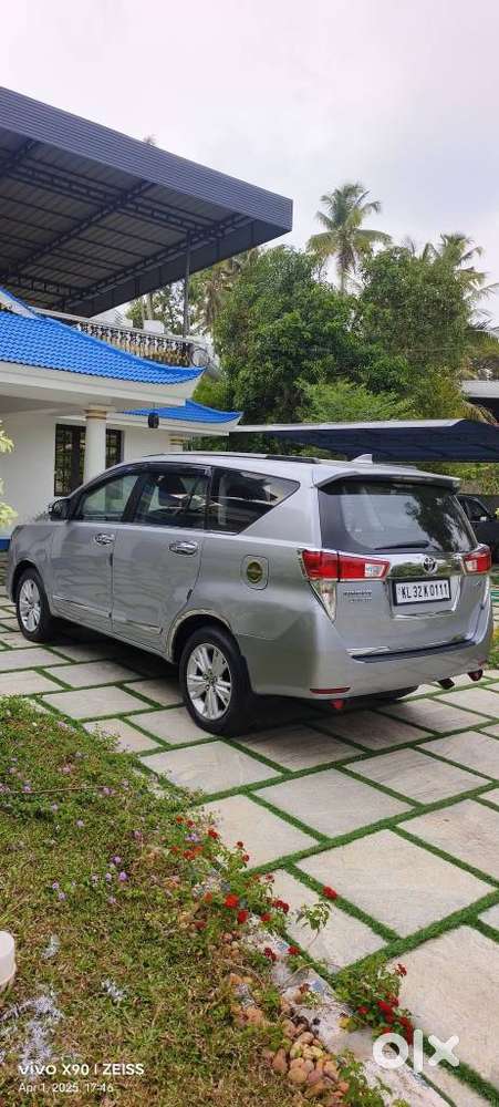 Toyota Innova Crysta 2.8 Z, 2016, Diesel