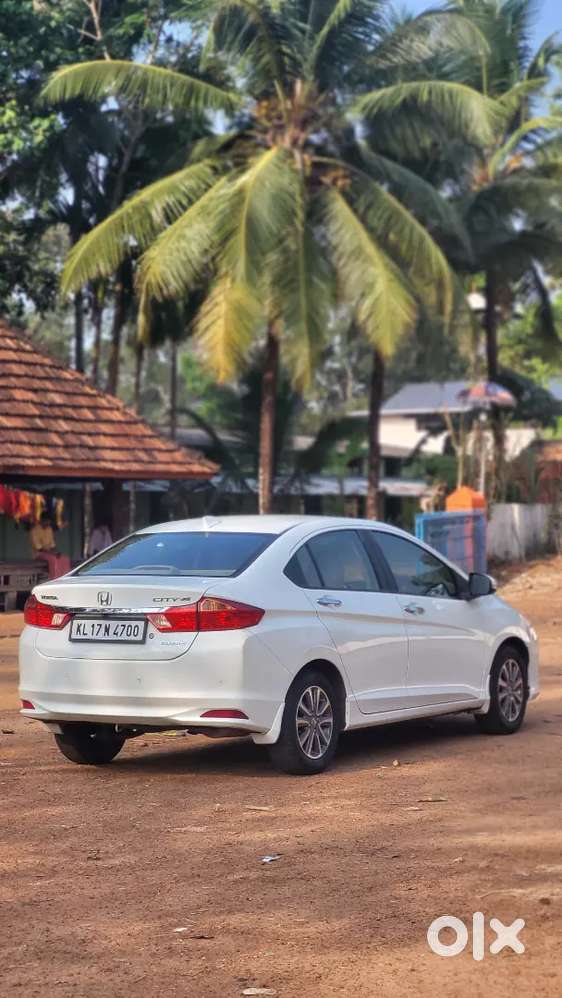 Honda City 1.5 V 2015