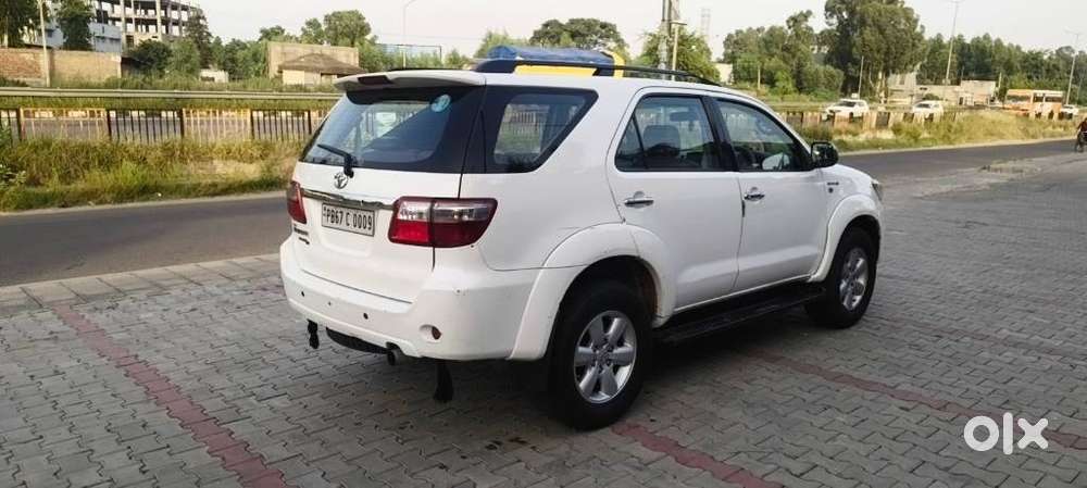 Toyota Fortuner 3.0 4x4 Manual, 2010, Diesel