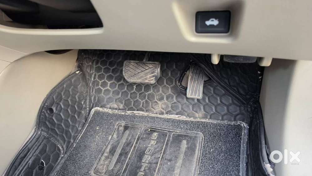 Maruti Suzuki Ciaz 1.5 Zeta Shvs Amt, 2022, Petrol