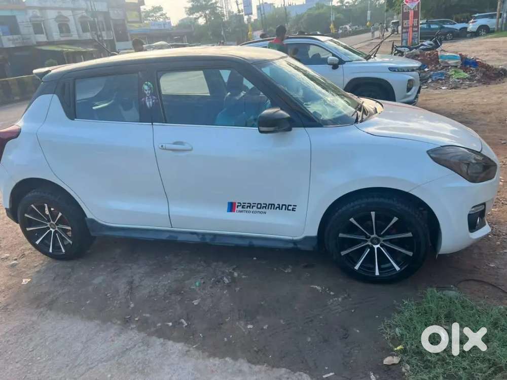 Maruti Suzuki Swift Vxi 2018