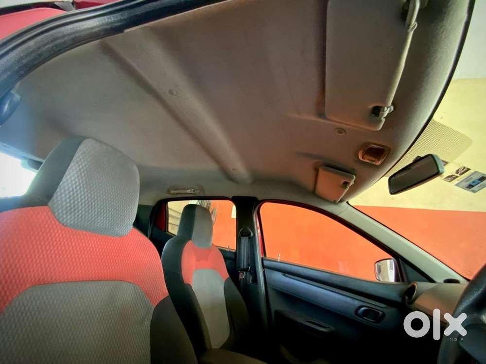 Teacher Maintained Renault Kwid Rxt High-end With Full Showroom Track