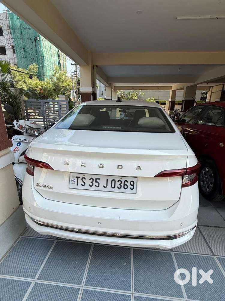 Skoda Slavia 2024 Petrol Well Maintained