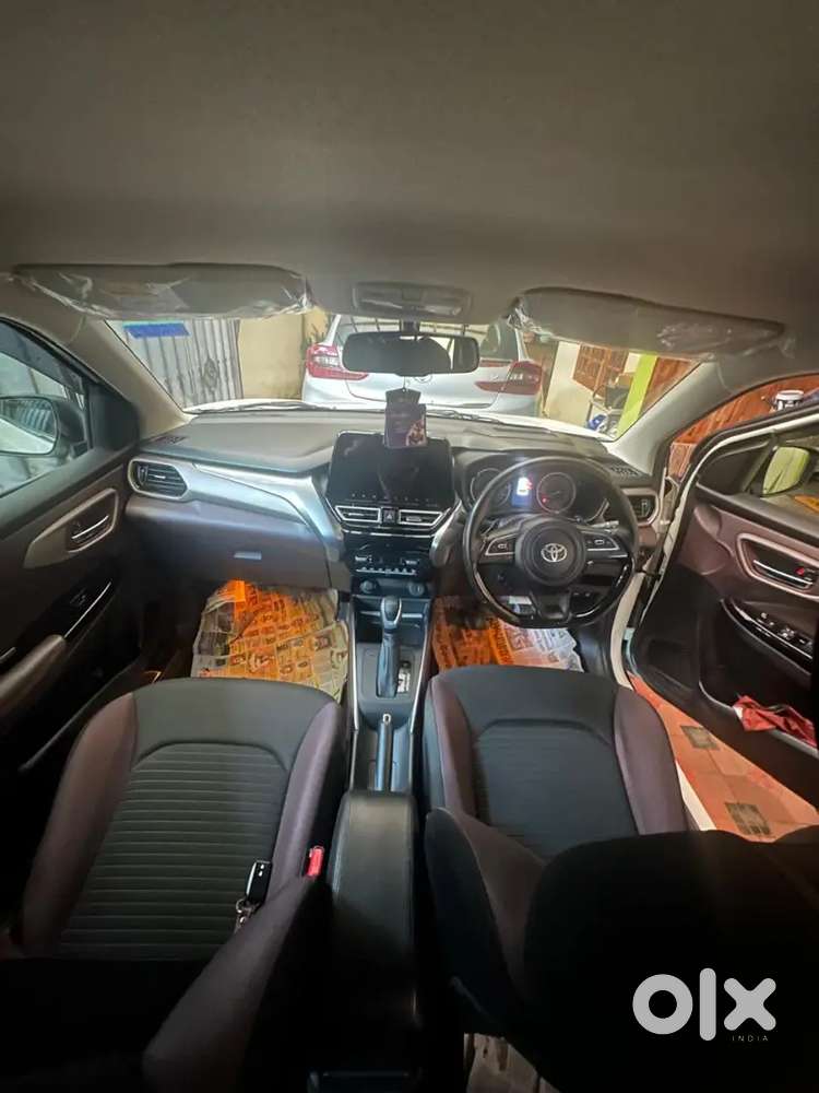 Toyota Urban Cruiser Taisor V 1.0 Petrol 2025