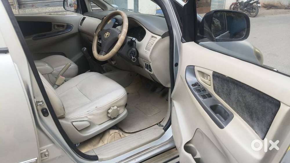 Toyota Innova 2.5 G (diesel) 7 Seater, 2011, Diesel