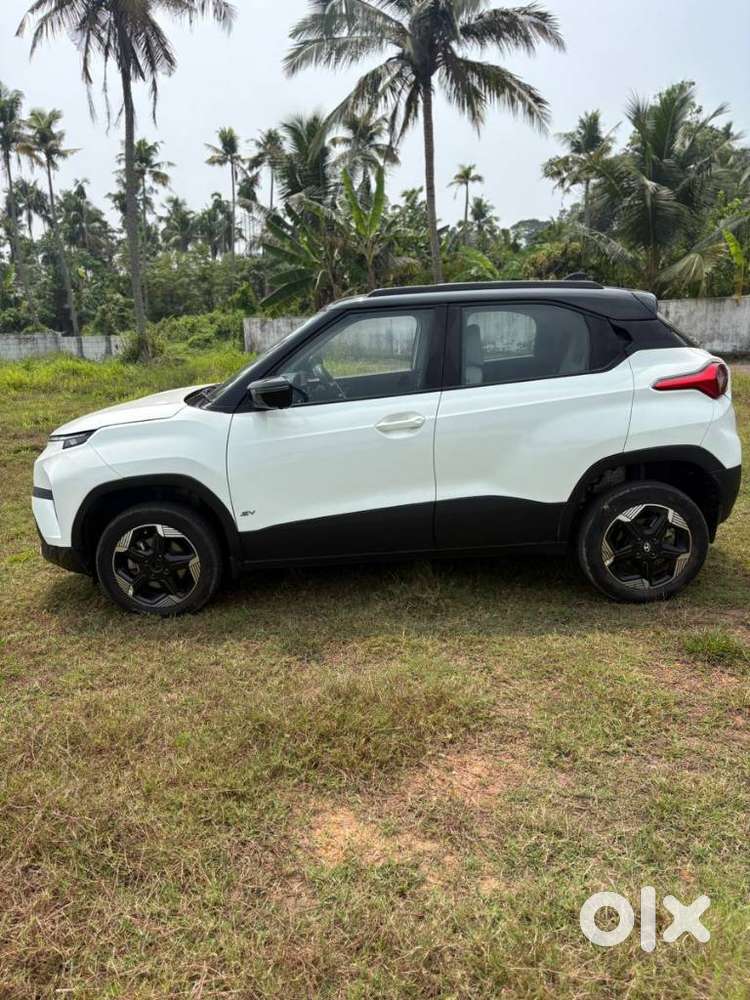 Tata Punch Ev Empowered Plus Lr, 2024, Electric