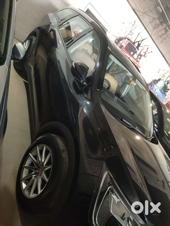 Mahindra Xuv700 2.2 Ax 5 Diesel At 7 Str, 2024, Diesel