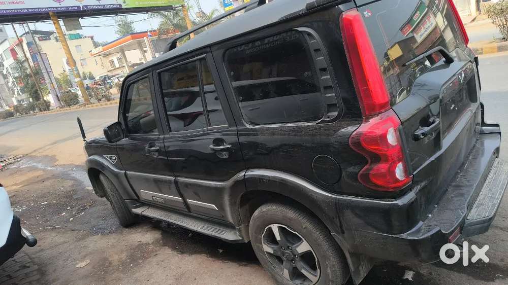 Mahindra Scorpio Classic S11 2025