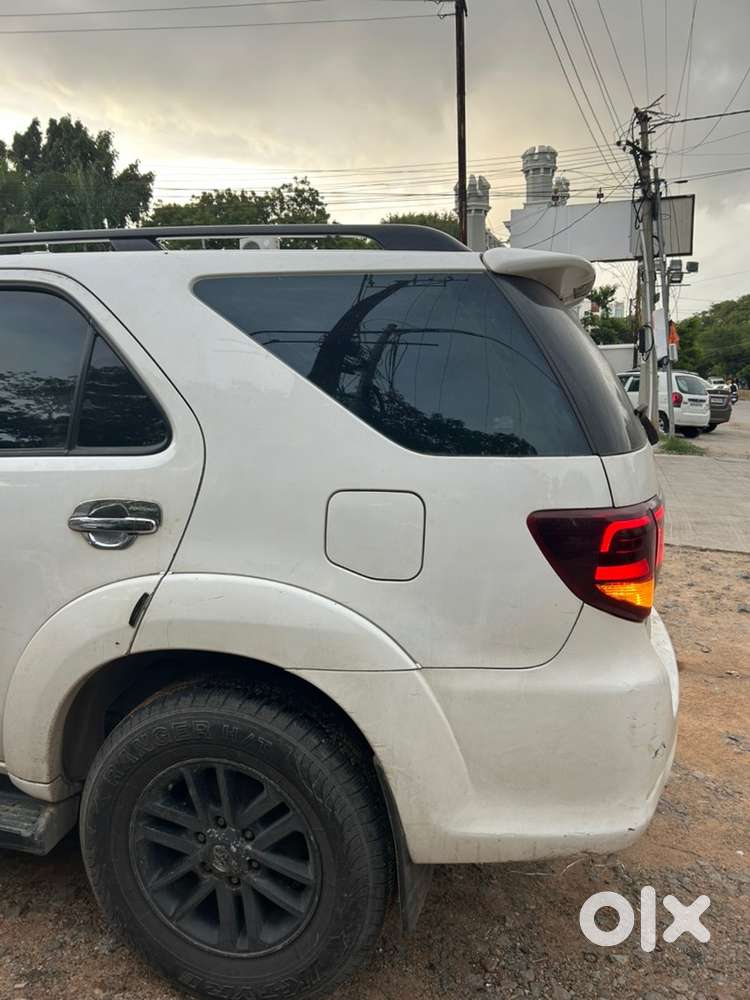 Toyota Fortuner Diesel 2012