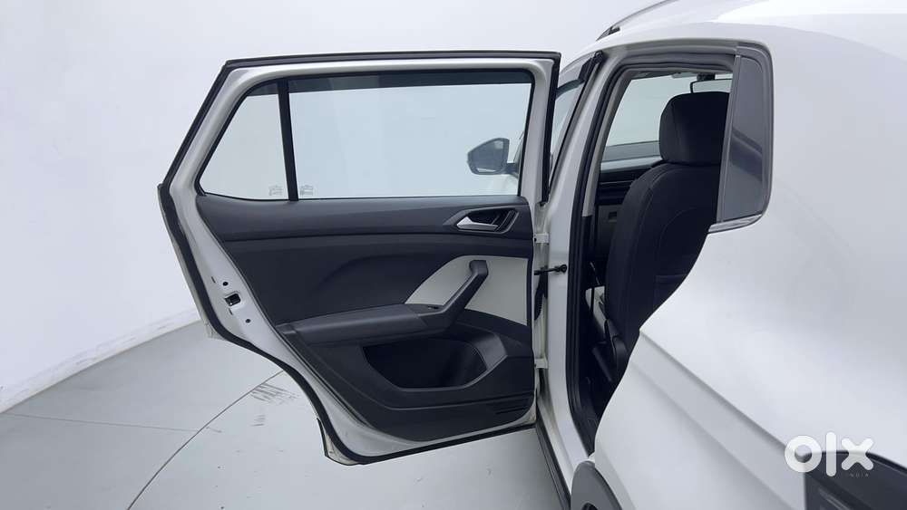 Volkswagen Taigun Topline 1.0 Tsi At (electric Seats), 2021, Petrol