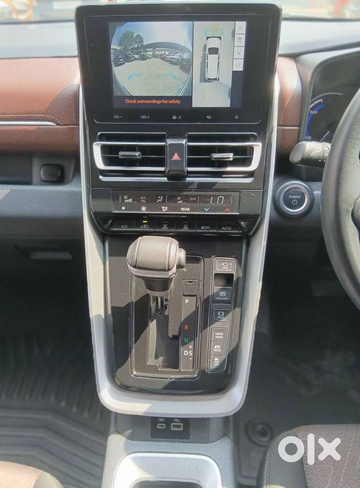 Toyota Innova Hycross 2.0 Vx Hybrid 7 Str, 2024, Petrol