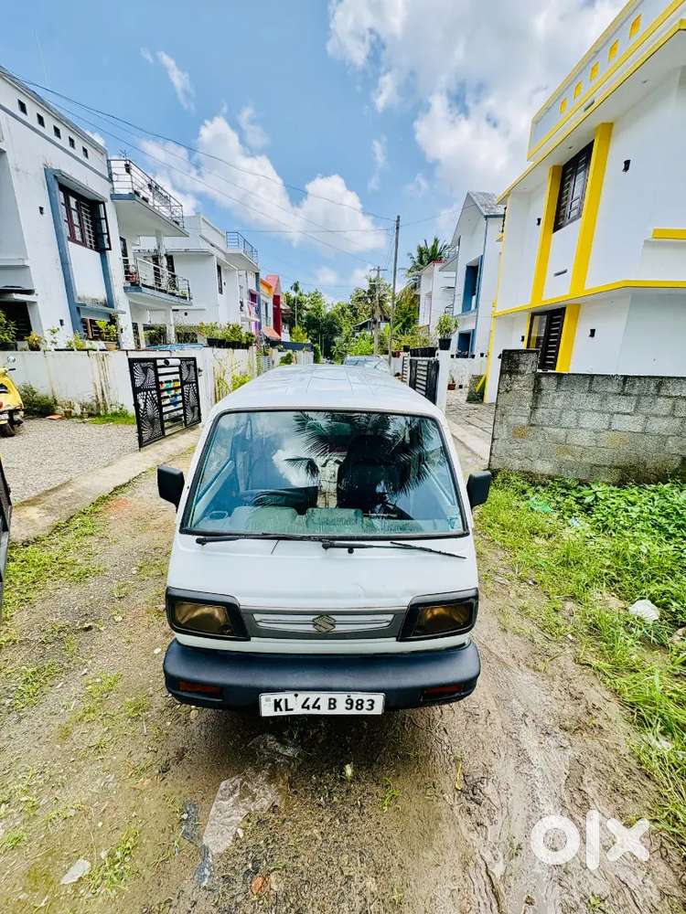Maruti Suzuki Omni 8-seater 2012