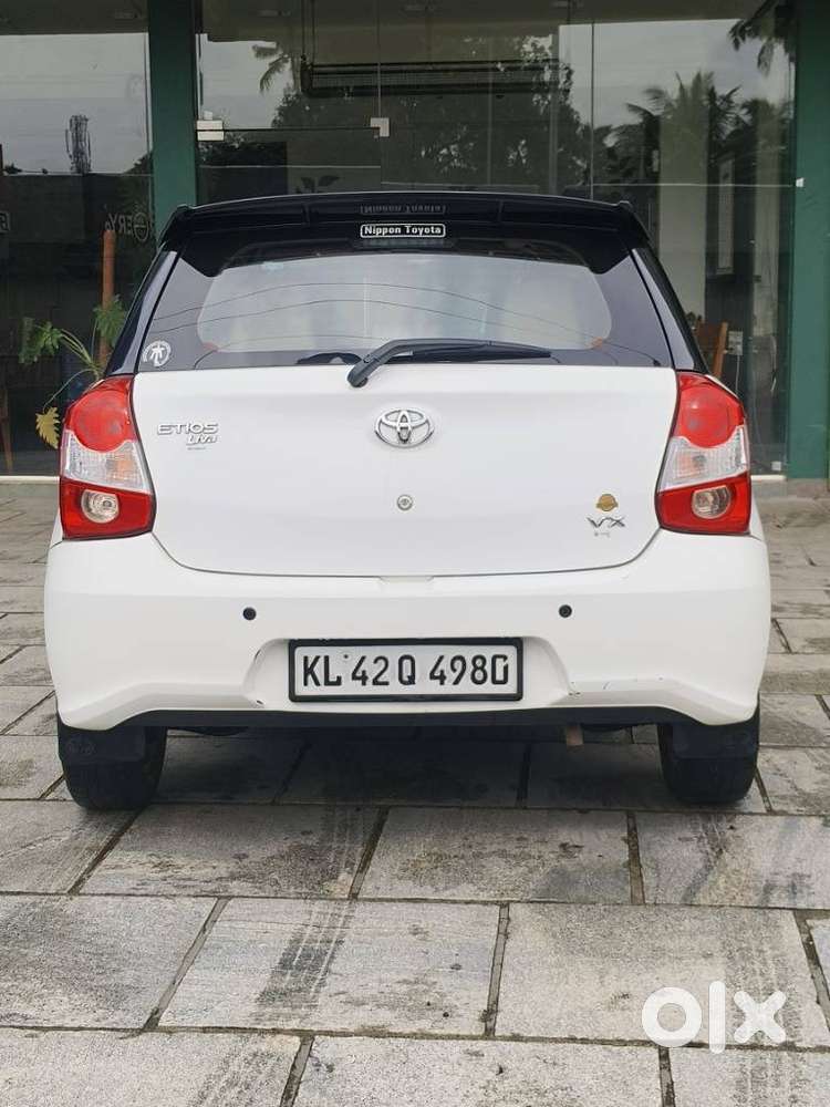 Toyota Etios Liva Vx Dual Tone, 2019, Petrol