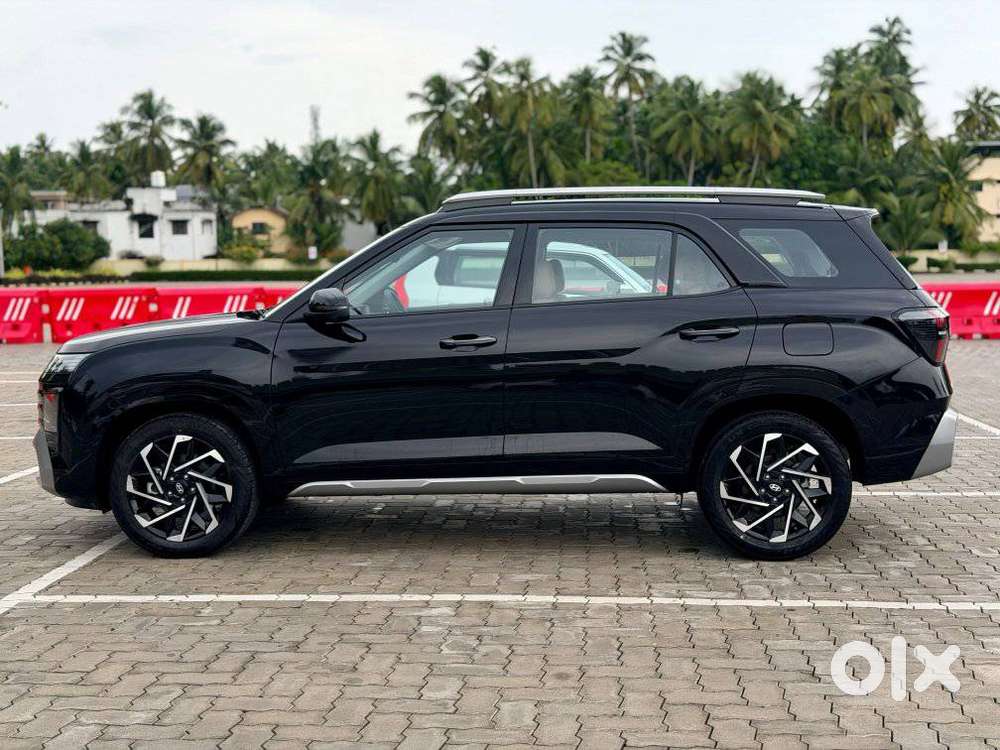 Hyundai Alcazar 2.0 Signature (o) Petrol At 6 Str, 2024, Petrol