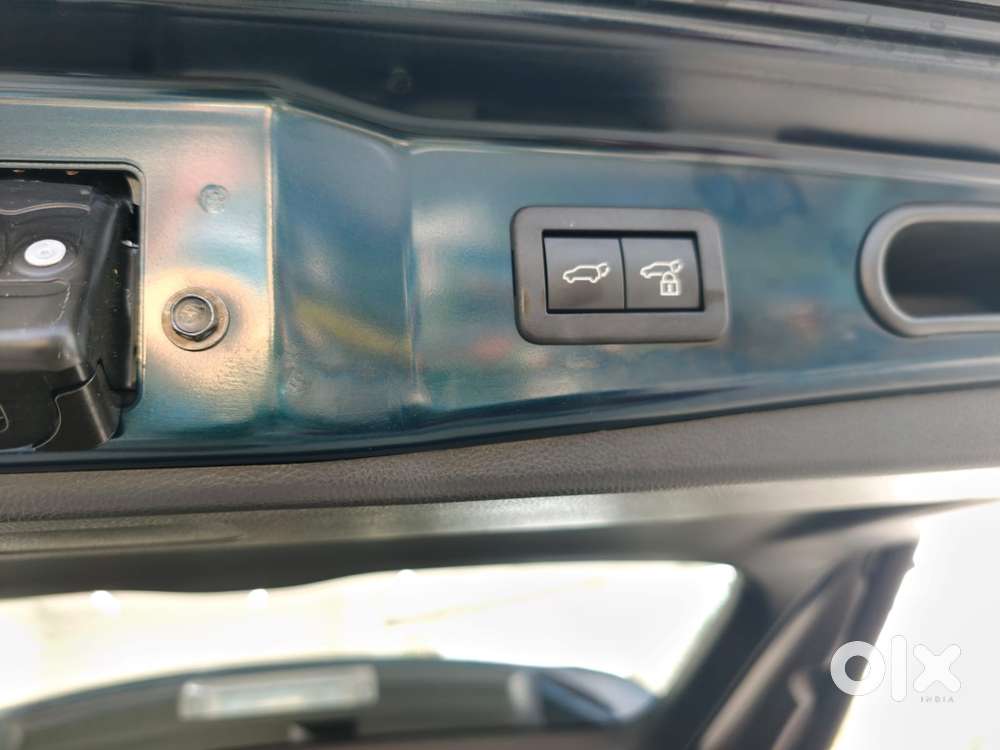 Toyota Innova Hycross 2.0 Zx (o) Hybrid 7 Str, 2024, Cng & Hybrids