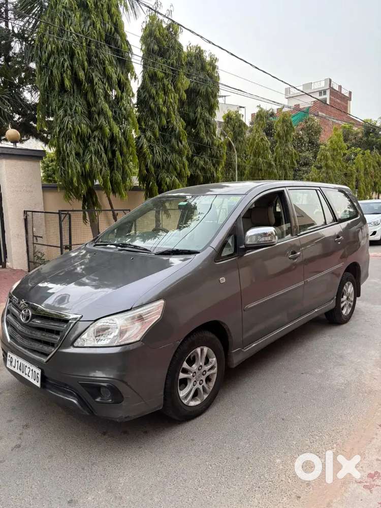 Toyota Innova 2.5 2012