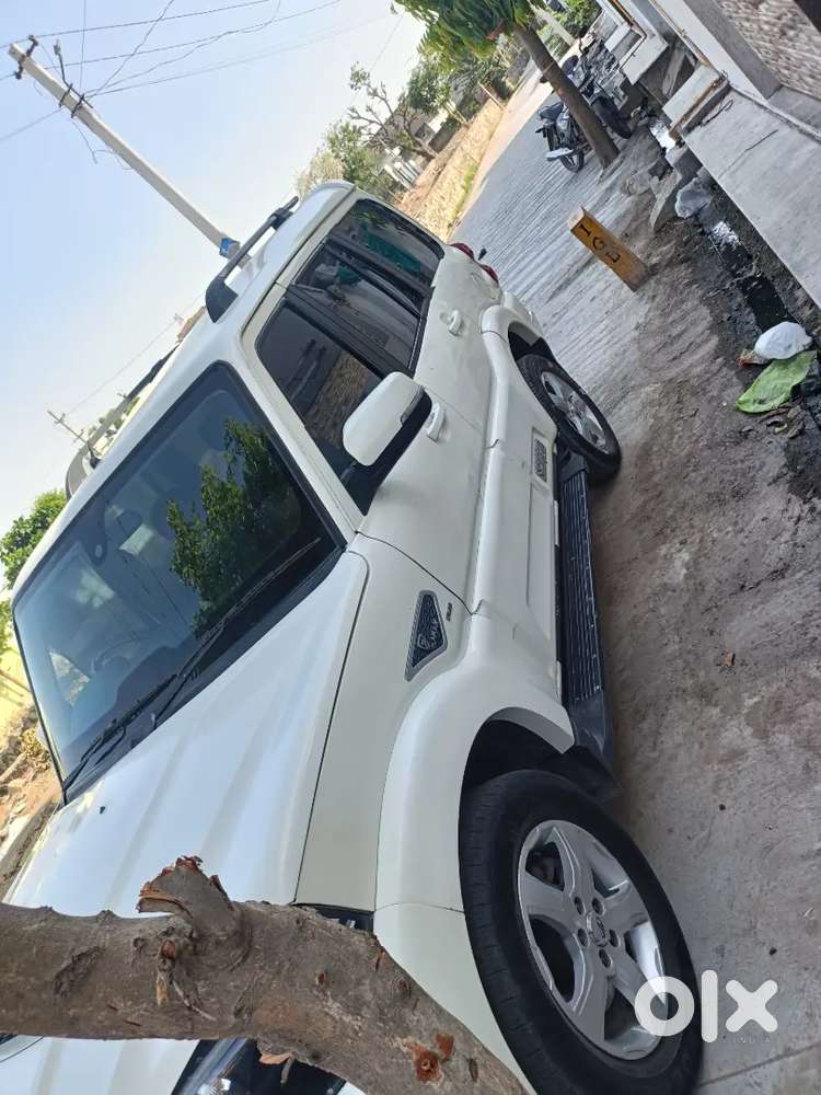 Mahindra Scorpio Diesel Manual 7s 2018