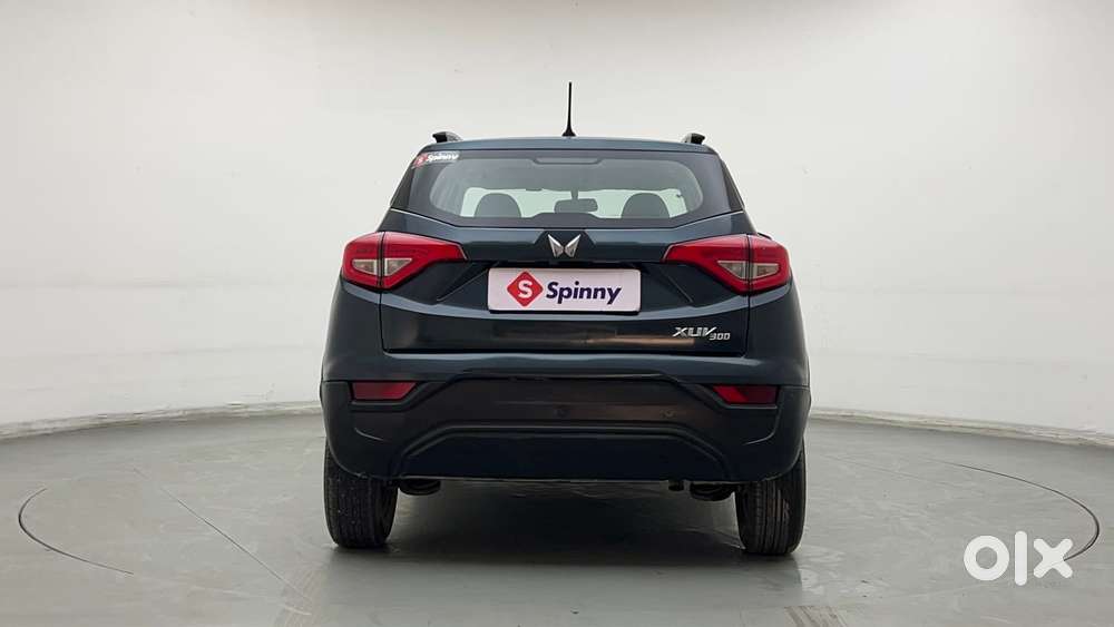 Mahindra Xuv300 W6, 2022, Petrol