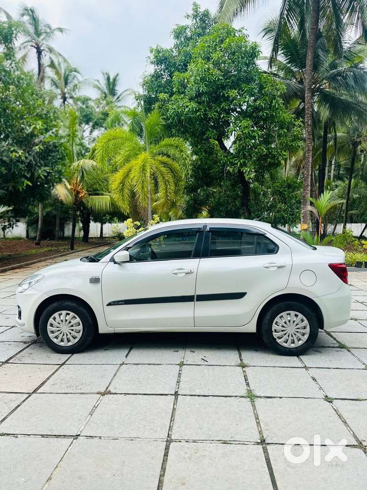Maruti Suzuki Dzire 1.2 Lxi, 2017, Petrol