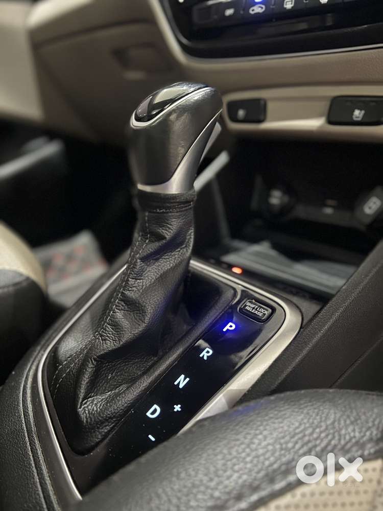 Hyundai Verna 1.5 Sx (o) Ivt, 2022, Petrol