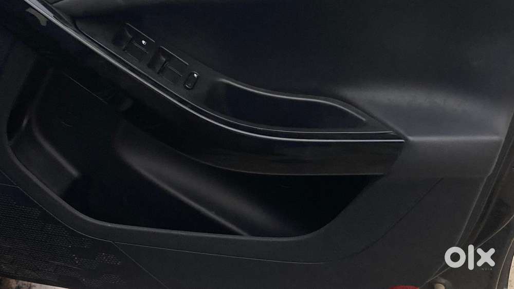 Tata Nexon 1.2 Revotron Xz Plus (l) Dark Edition, 2023, Petrol