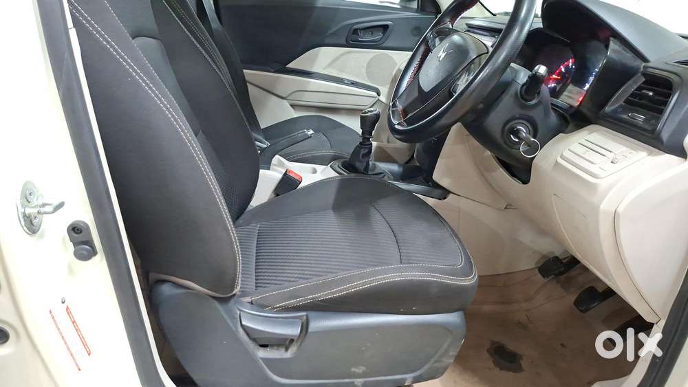 Mahindra Xuv300 W4, 2023, Petrol