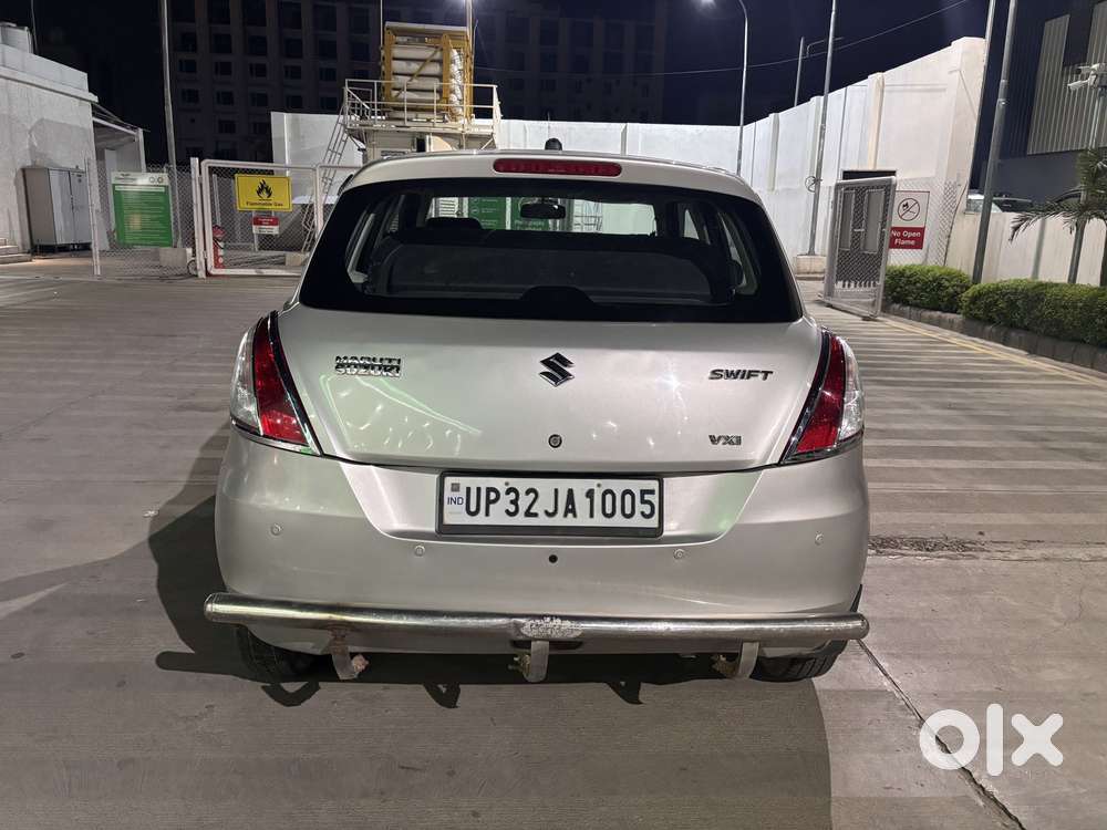Maruti Suzuki Swift Vxi 1.2 Abs Bs-iv, 2017, Petrol