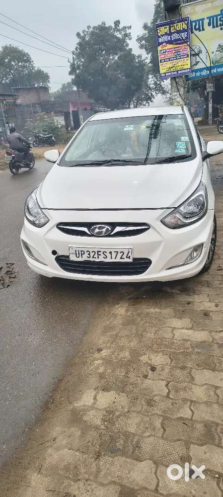 Hyundai Verna 2015