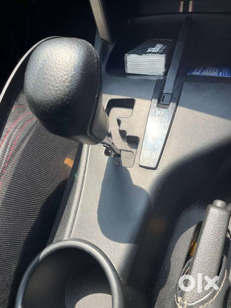 Innova Crysta 2.8g At