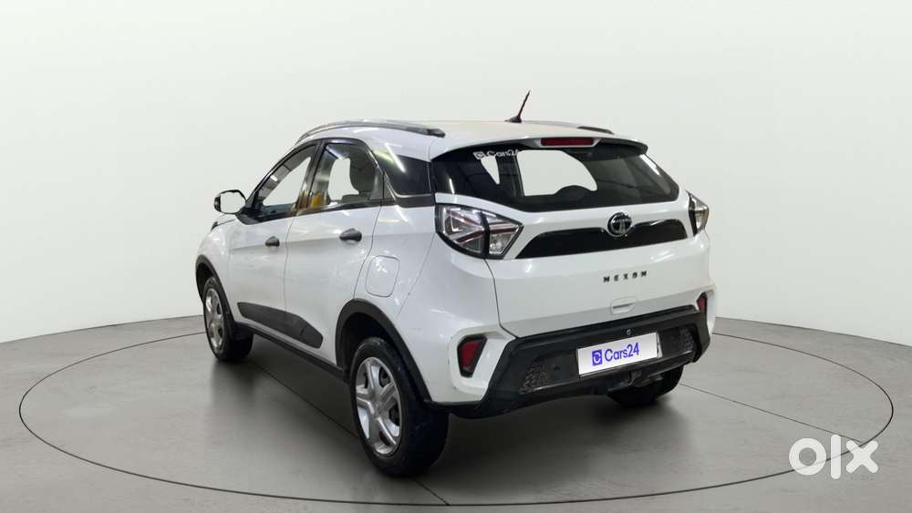 Tata Nexon 1.2 Revotron Xm (s), 2023, Petrol