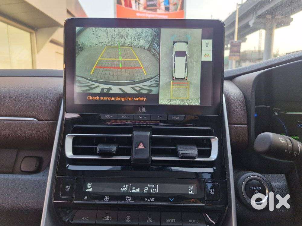 Toyota Innova Hycross 2.0 Zx (o) Hybrid 7 Str, 2024, Petrol