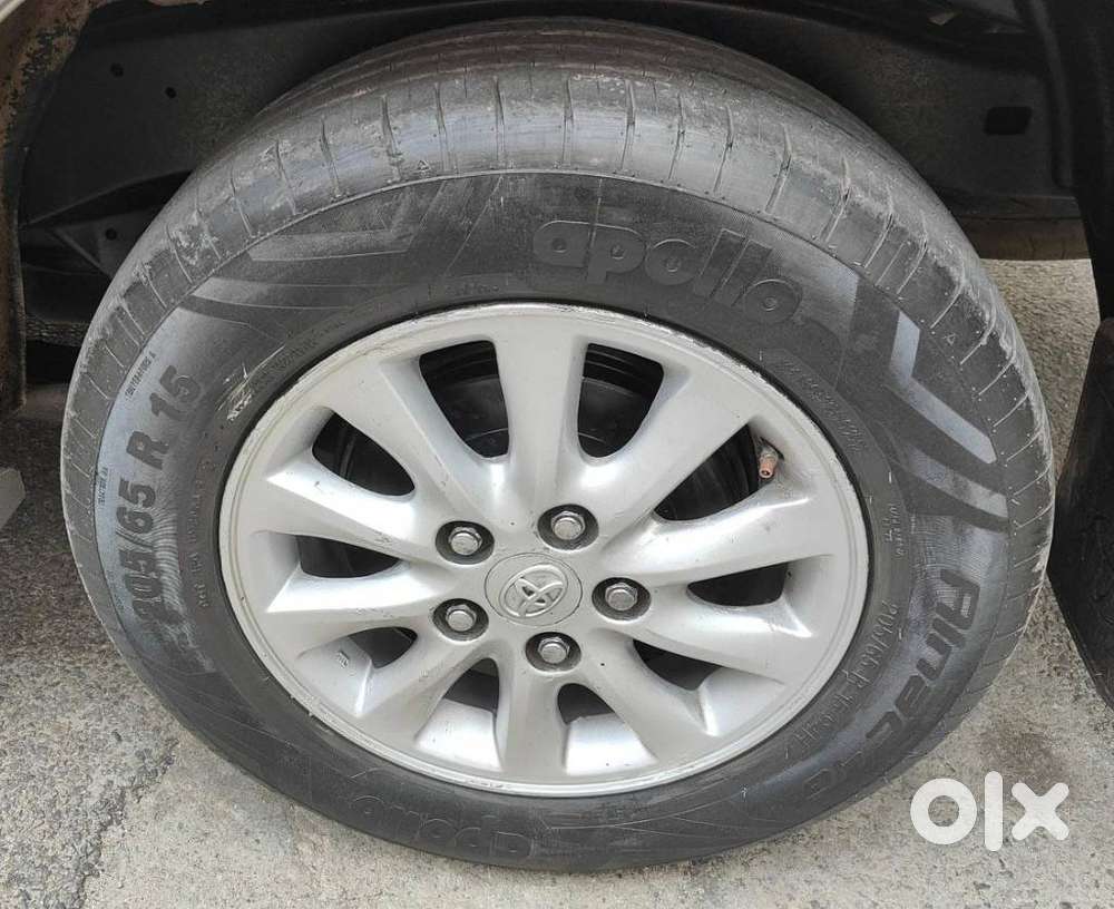 Toyota Innova 2.5 Vx 8 Seater Bs Iv, 2012, Diesel