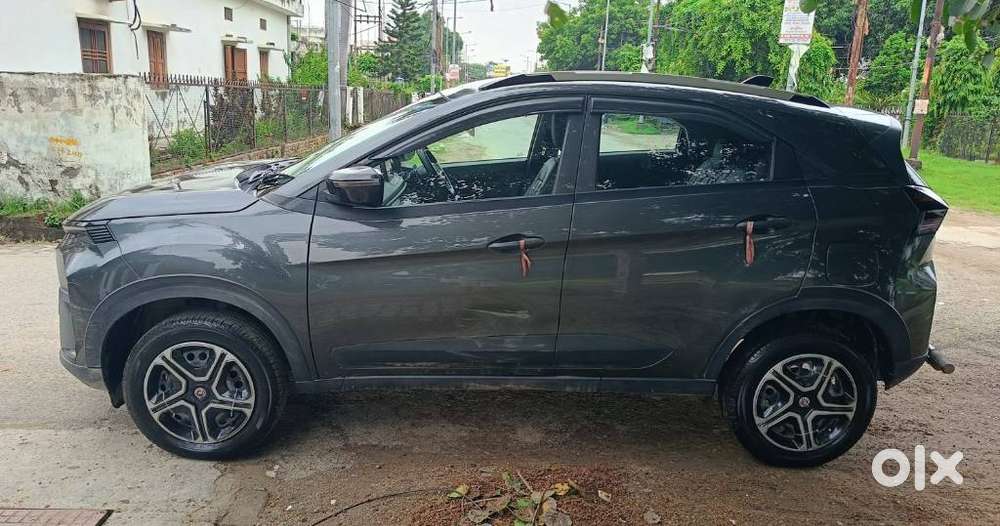 Tata Nexon Smart Plus S 1.2 Revotron Petrol 5 Mt, 2024, Petrol