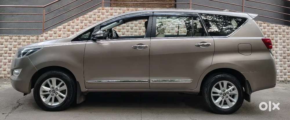 Toyota Innova Crysta 2016 Diesel Automatic 105000 Km Driven