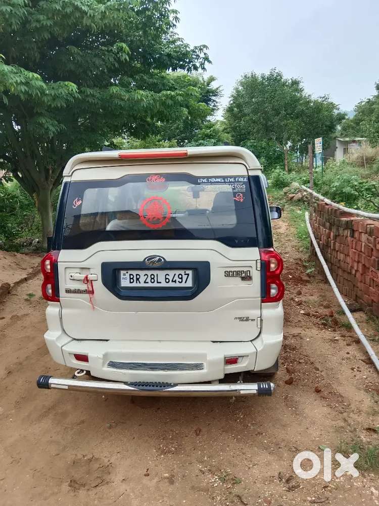 Mahindra Scorpio 04/04/2016