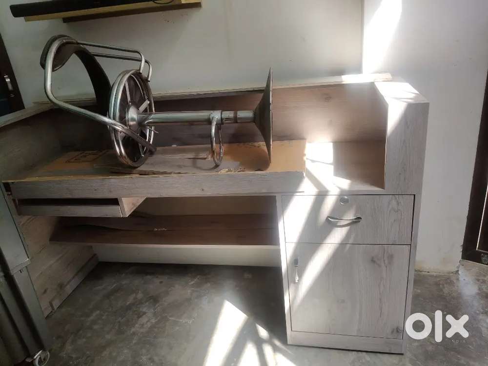 Shop mirror rack with frame 1 new counter and chair