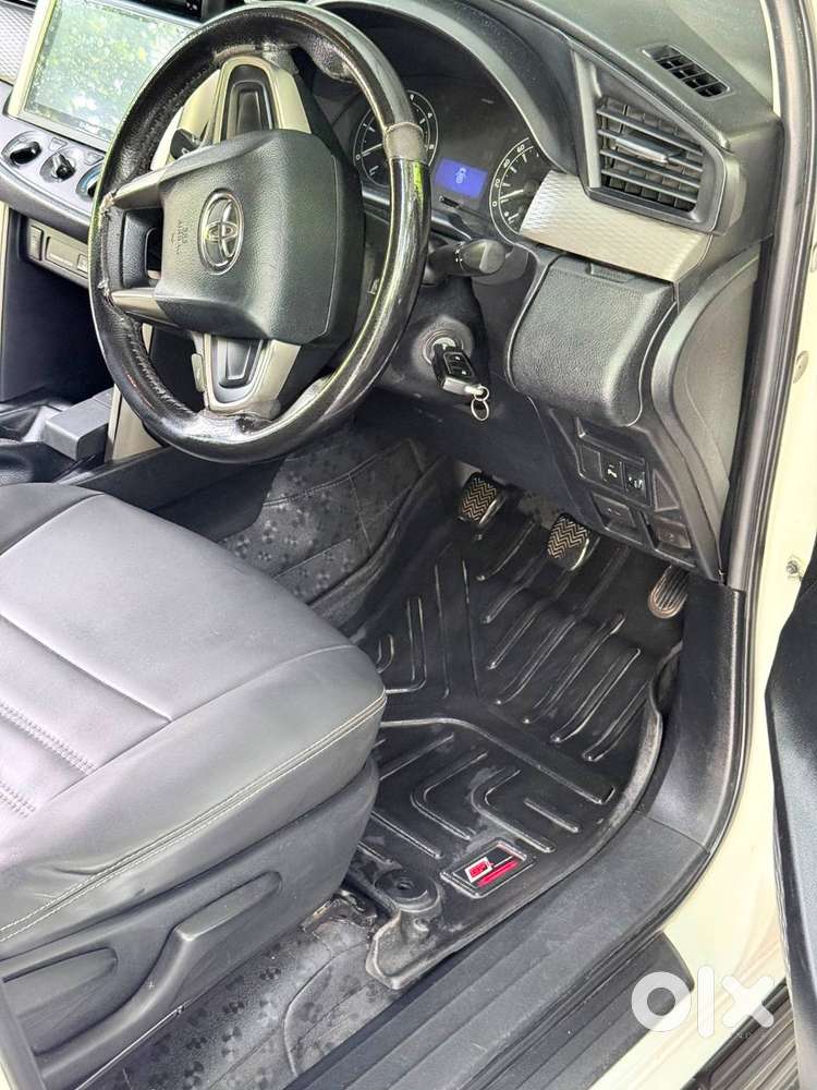 Toyota Innova Crysta 2018 D 147000 Km Wsr