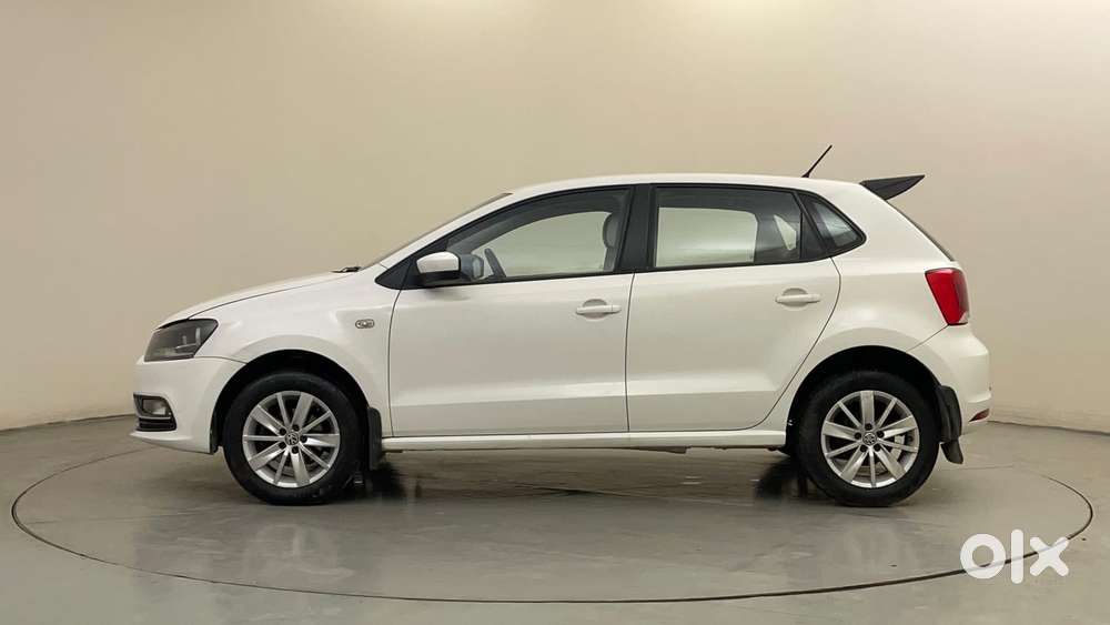Volkswagen Polo Petrol Highline 1.2l, 2015, Petrol