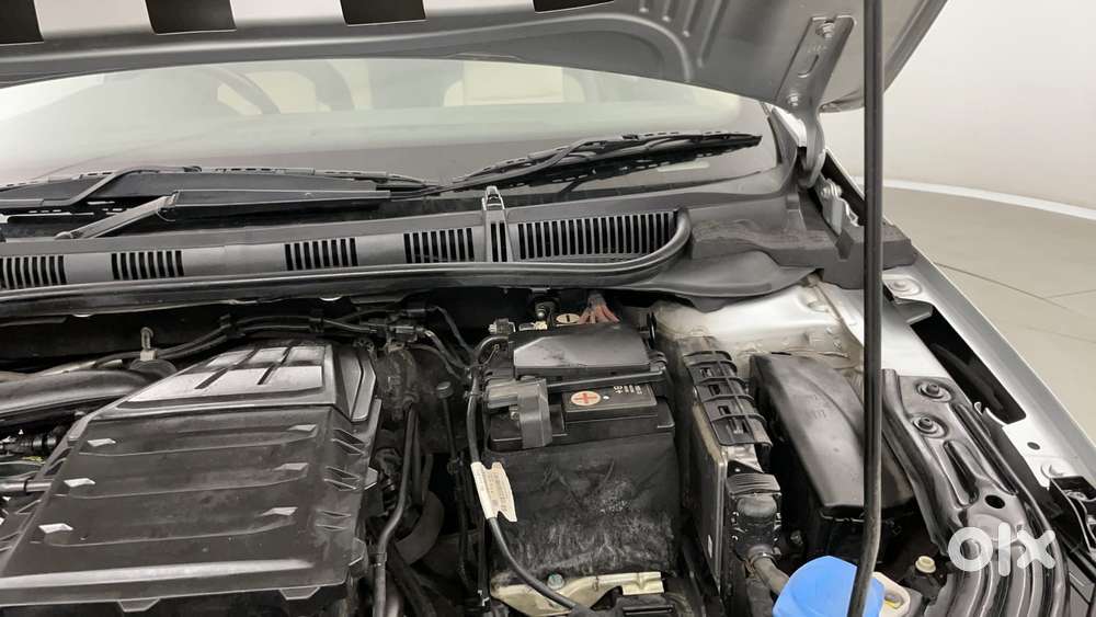 Skoda Slavia Style 1.0l Tsi At, 2023, Petrol