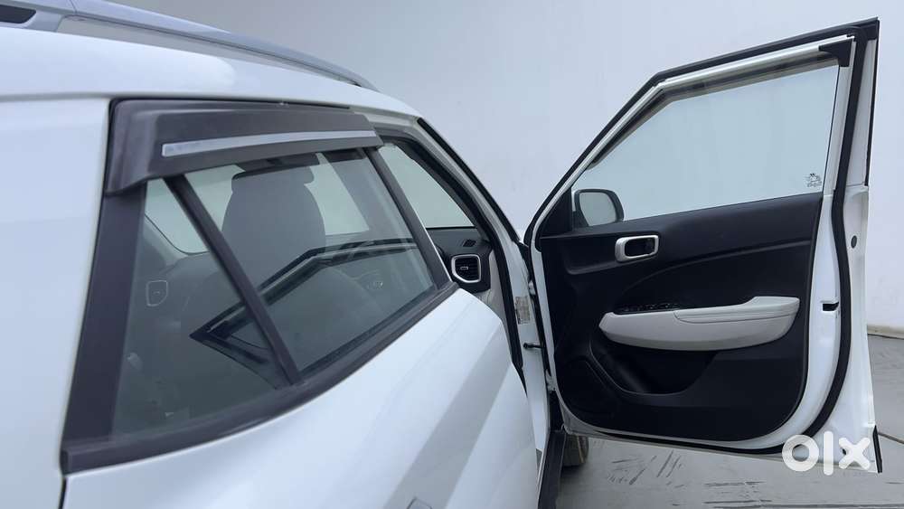 Hyundai Venue 1.0 Sx (o) Turbo Dct, 2023, Petrol