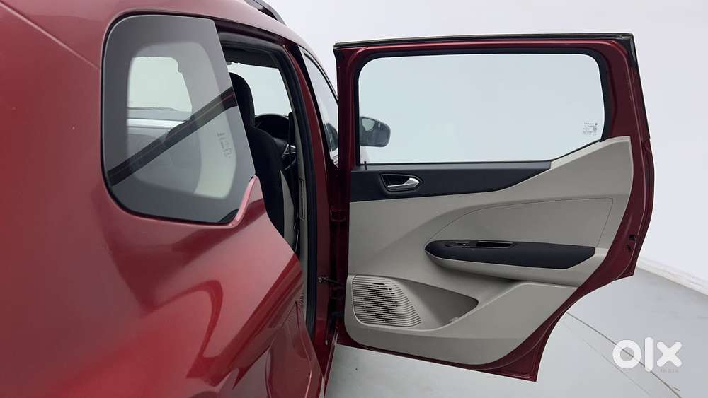 Renault Triber Rxz Easy-r Amt, 2020, Petrol