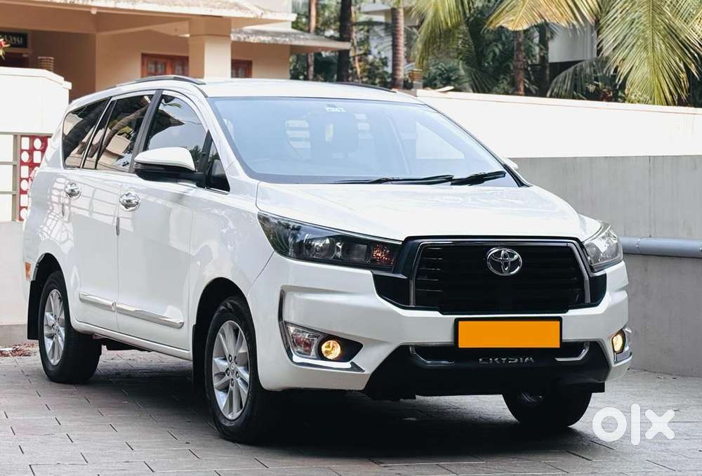Toyota Innova Crysta 2.4 G Mt 7 Str, 2018, Petrol