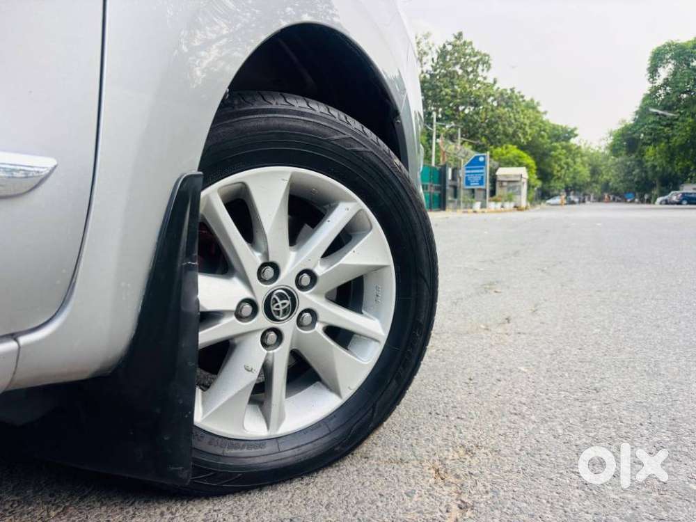 Toyota Innova Crysta 2.4 G Mt 7 Str, 2017, Diesel
