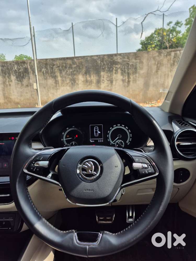 Skoda Slavia 1.0 Tsi Style, 2025, Petrol