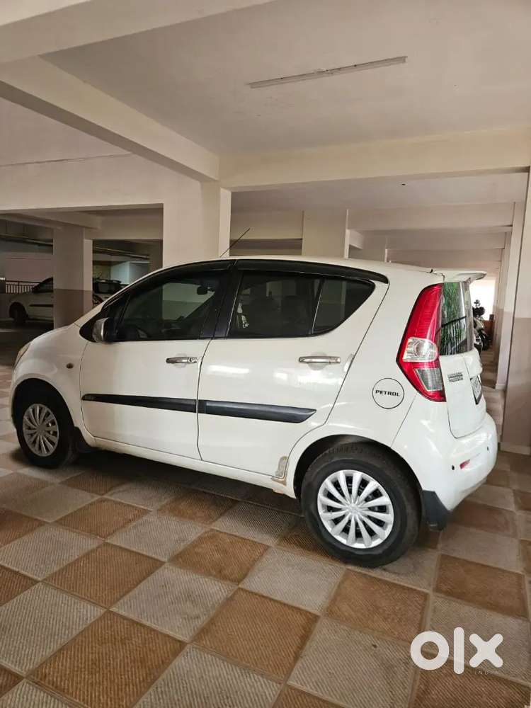 Maruti Ritz Lxi 2011