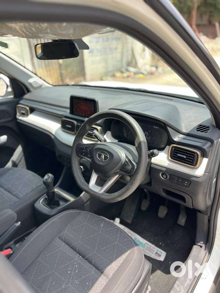 Tata Punch Accomplished Dazzle Mt Sunroof, 2023, Cng & Hybrids