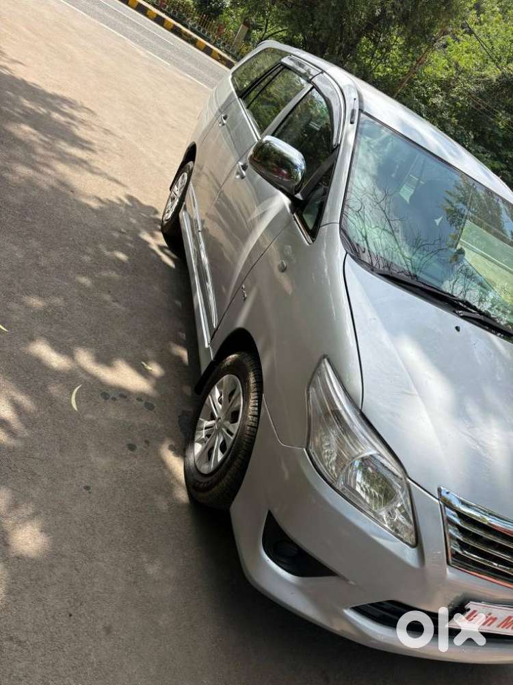Toyota Innova 2.5 G (diesel) 8 Seater Bs Iv, 2012, Diesel